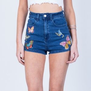 ✮ BUTTERFLY PATCHED DENIM SHORTS ✮